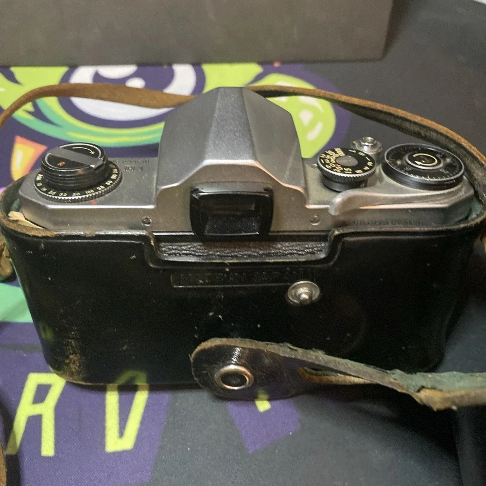 Vintage Honeywell Pentax H3 35mm Film Camera  with Leather Case  B2